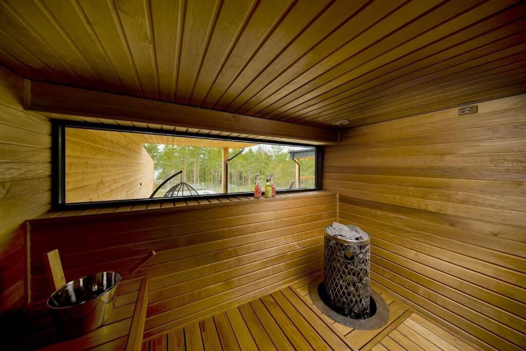 Seija'S Modern Villa With Hot Tub Taivassalo Exterior foto